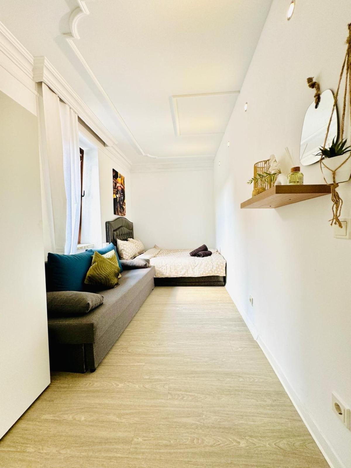 Very Spacious Apartment For Up To 7P With Great Location ウィーン エクステリア 写真