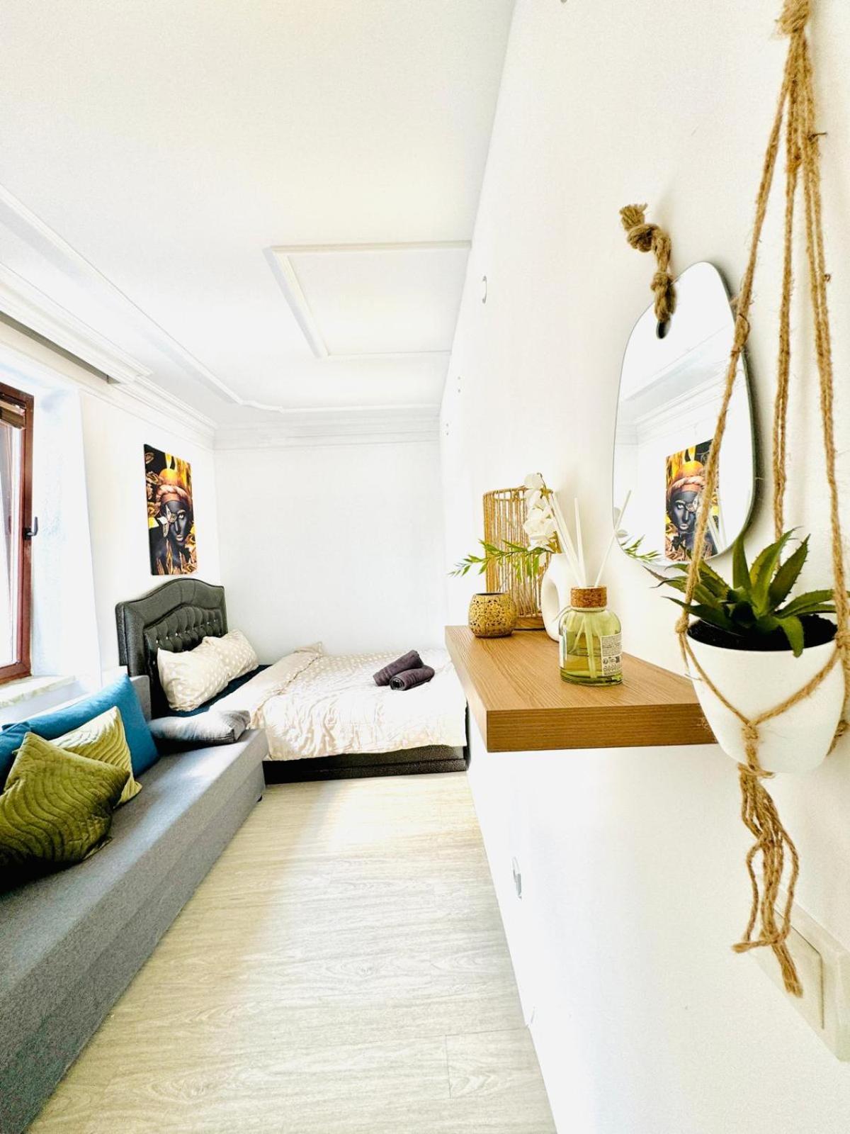 Very Spacious Apartment For Up To 7P With Great Location ウィーン エクステリア 写真