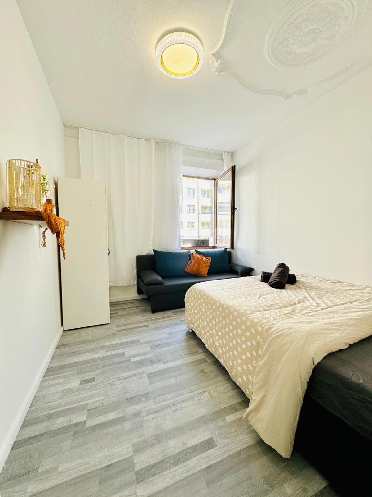Very Spacious Apartment For Up To 7P With Great Location ウィーン エクステリア 写真