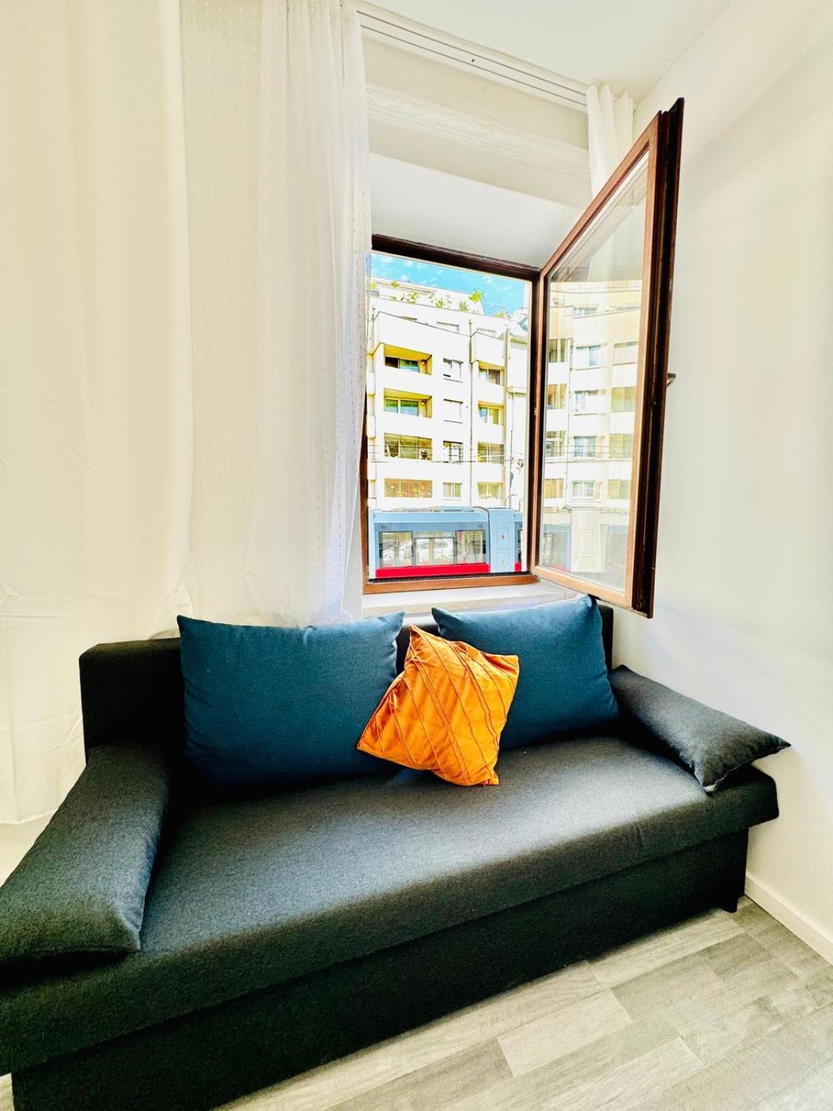 Very Spacious Apartment For Up To 7P With Great Location ウィーン エクステリア 写真