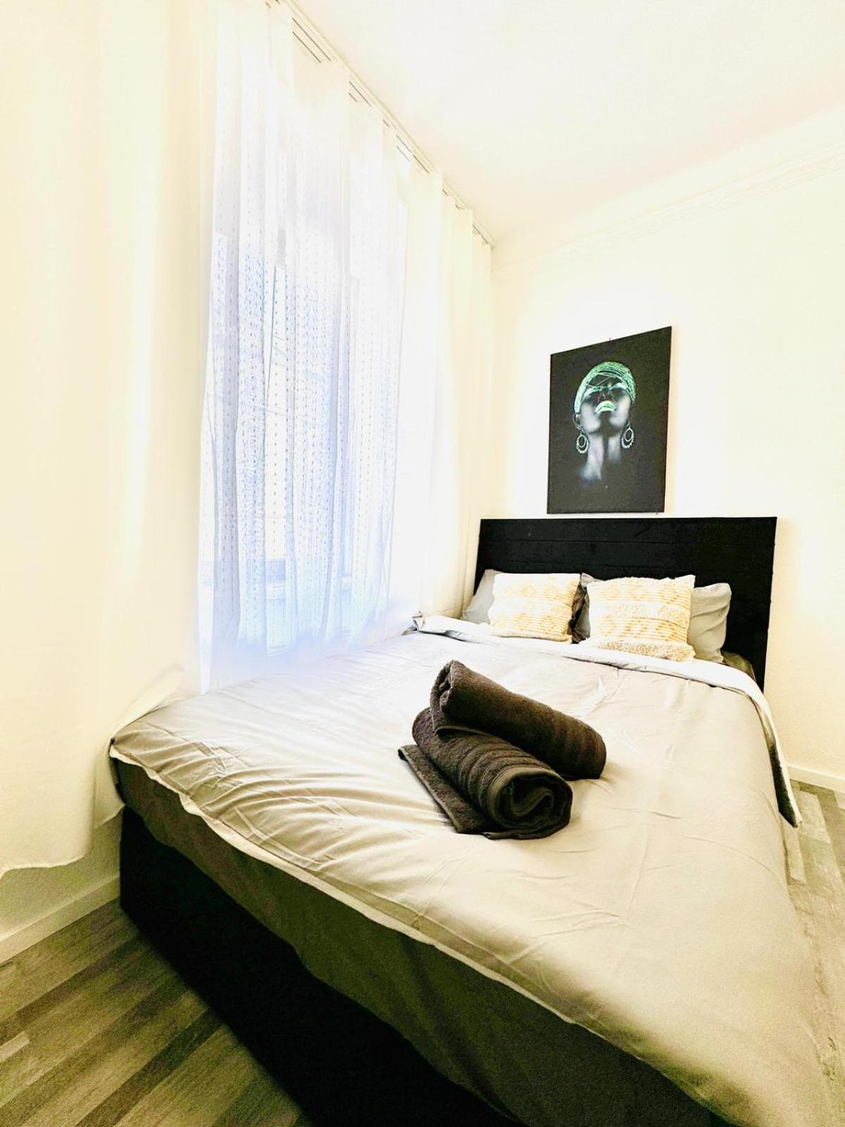 Very Spacious Apartment For Up To 7P With Great Location ウィーン エクステリア 写真