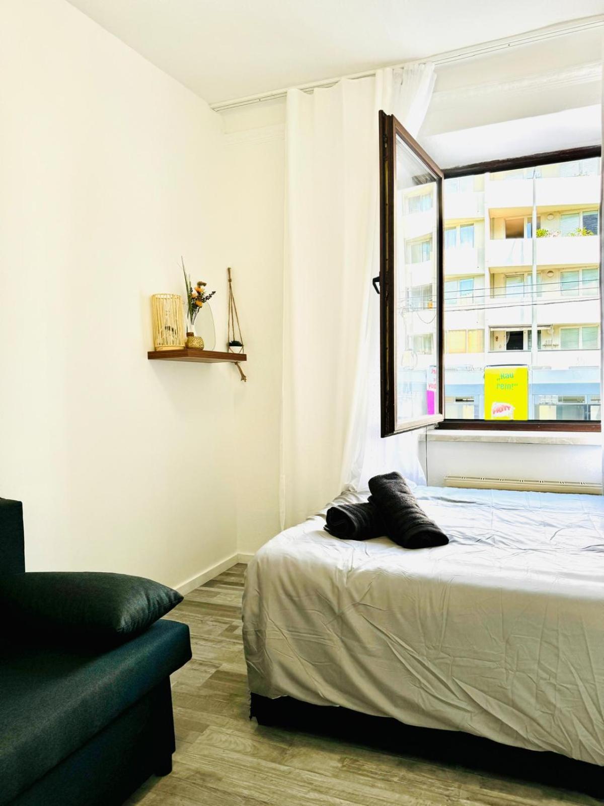 Very Spacious Apartment For Up To 7P With Great Location ウィーン エクステリア 写真