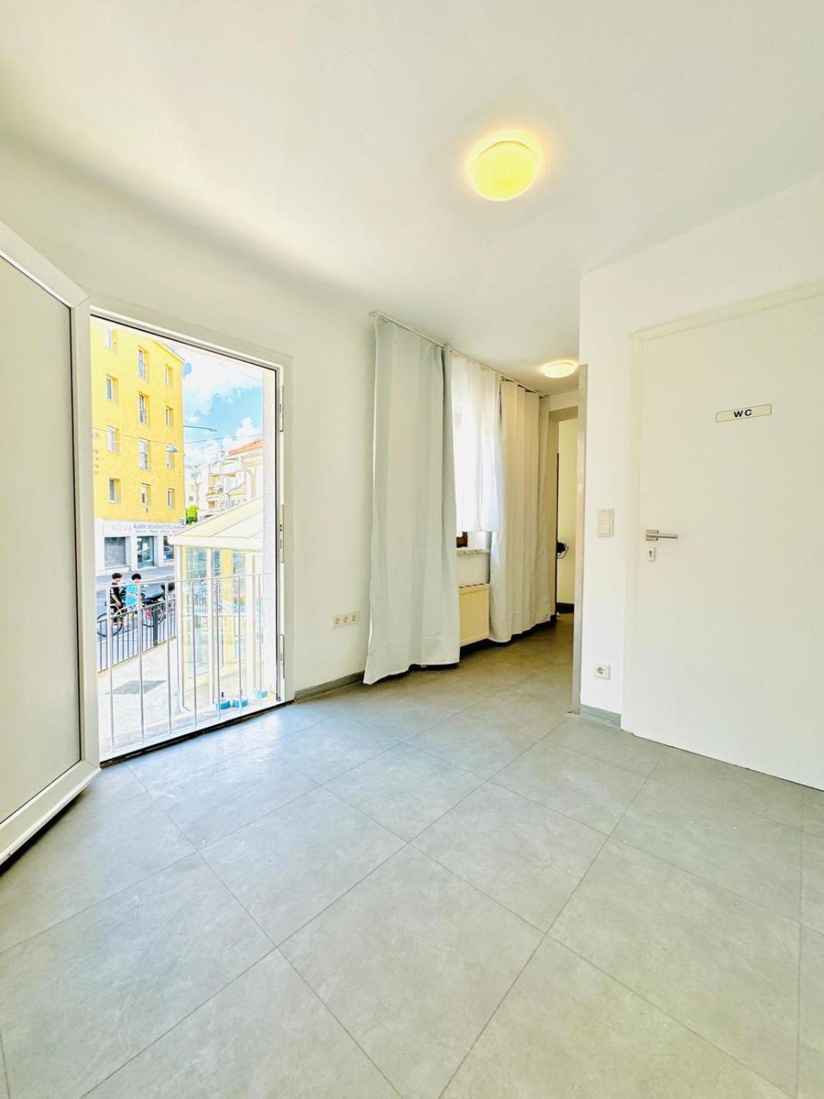 Very Spacious Apartment For Up To 7P With Great Location ウィーン エクステリア 写真