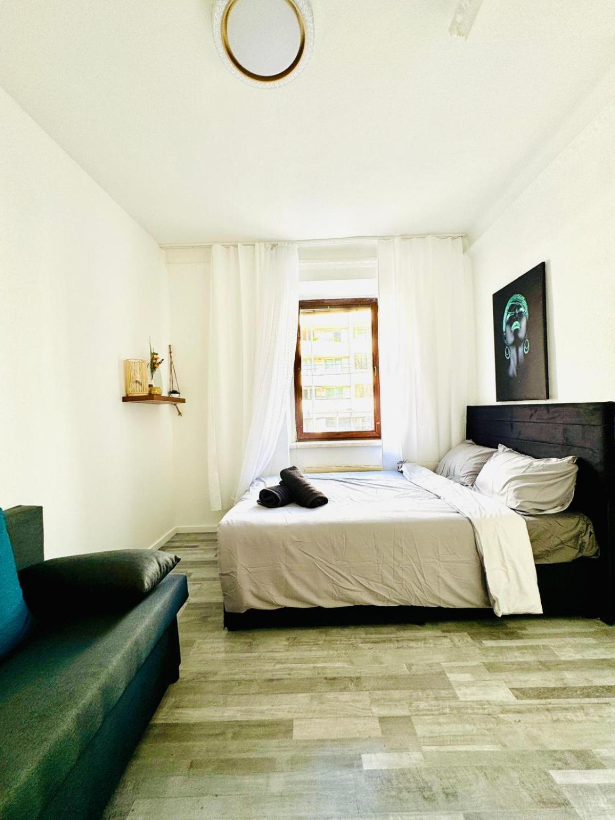 Very Spacious Apartment For Up To 7P With Great Location ウィーン エクステリア 写真