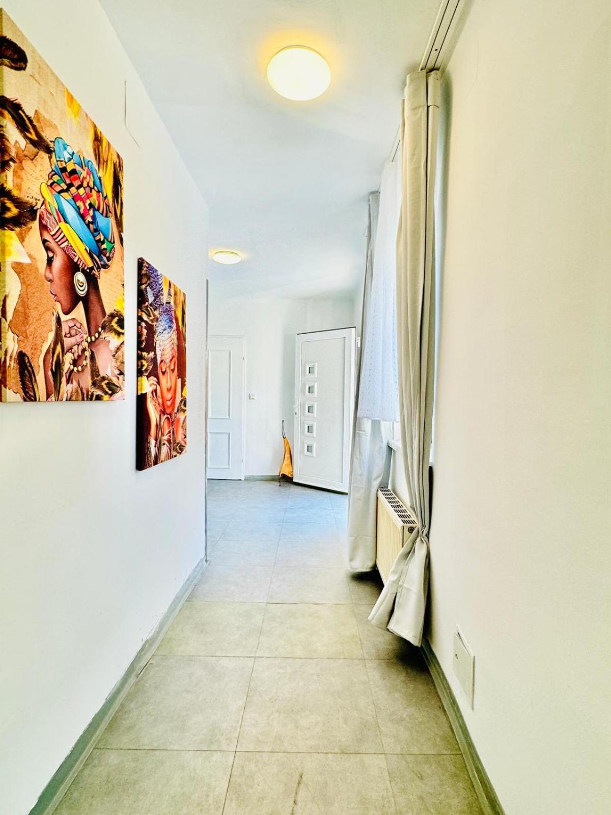 Very Spacious Apartment For Up To 7P With Great Location ウィーン エクステリア 写真